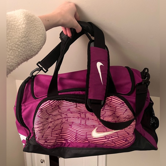 Nike Women's Magenta and Black Travel Bag - Picture 1 of 2